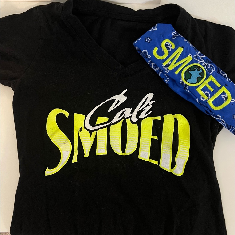 Women’s Fitted Vneck SMOED Tee small